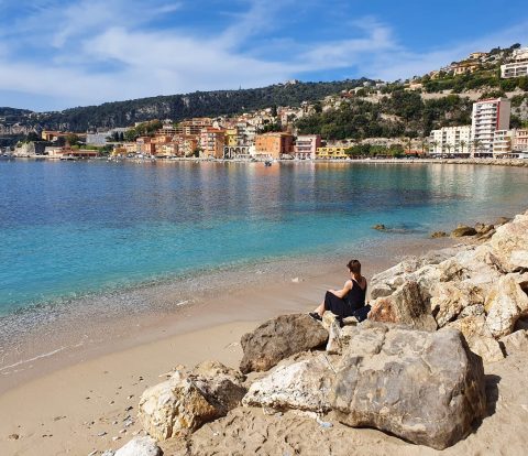 Villefranche-sur-Mer rannalta päin katsottuna